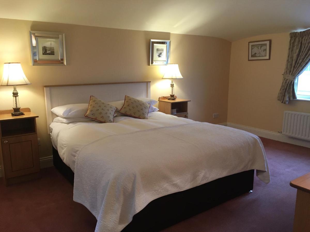 Bed and Breakfast Coastline House Dingle Esterno foto